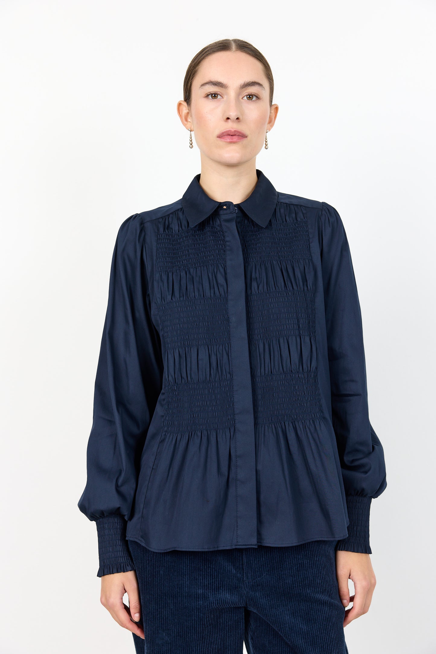 Isla Solid 117 skyrta, svört