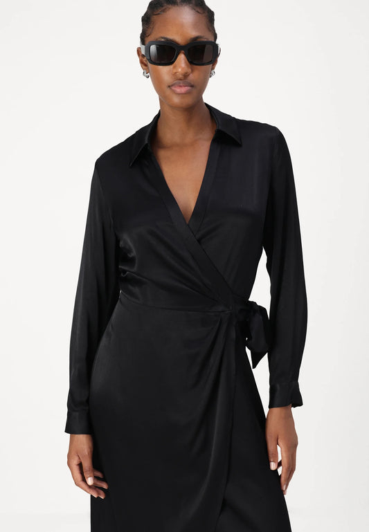 Guess satin wrap kjóll