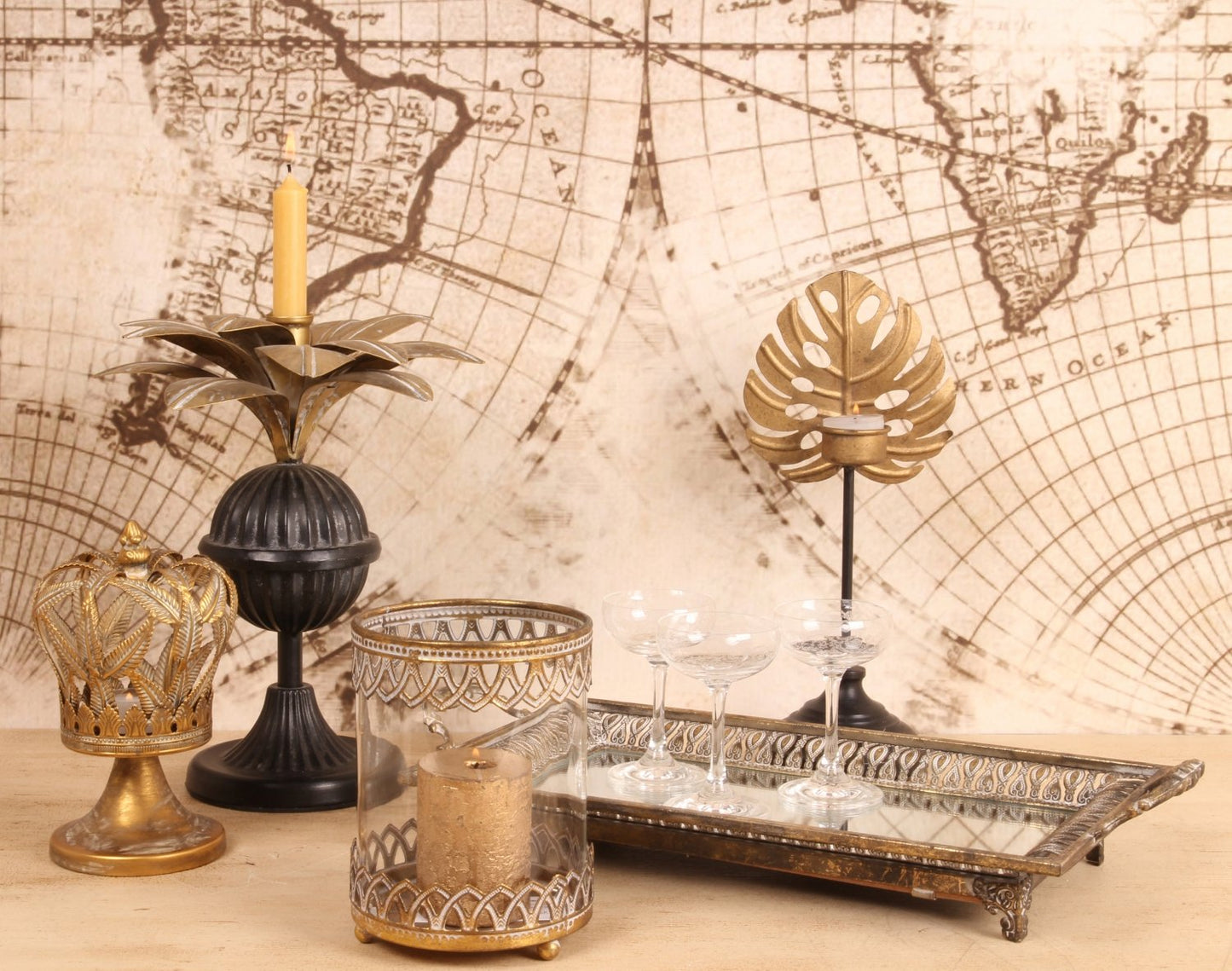 Kertastjaki, monstera