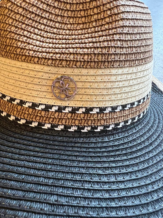 Guess sólarhattur, munstraður