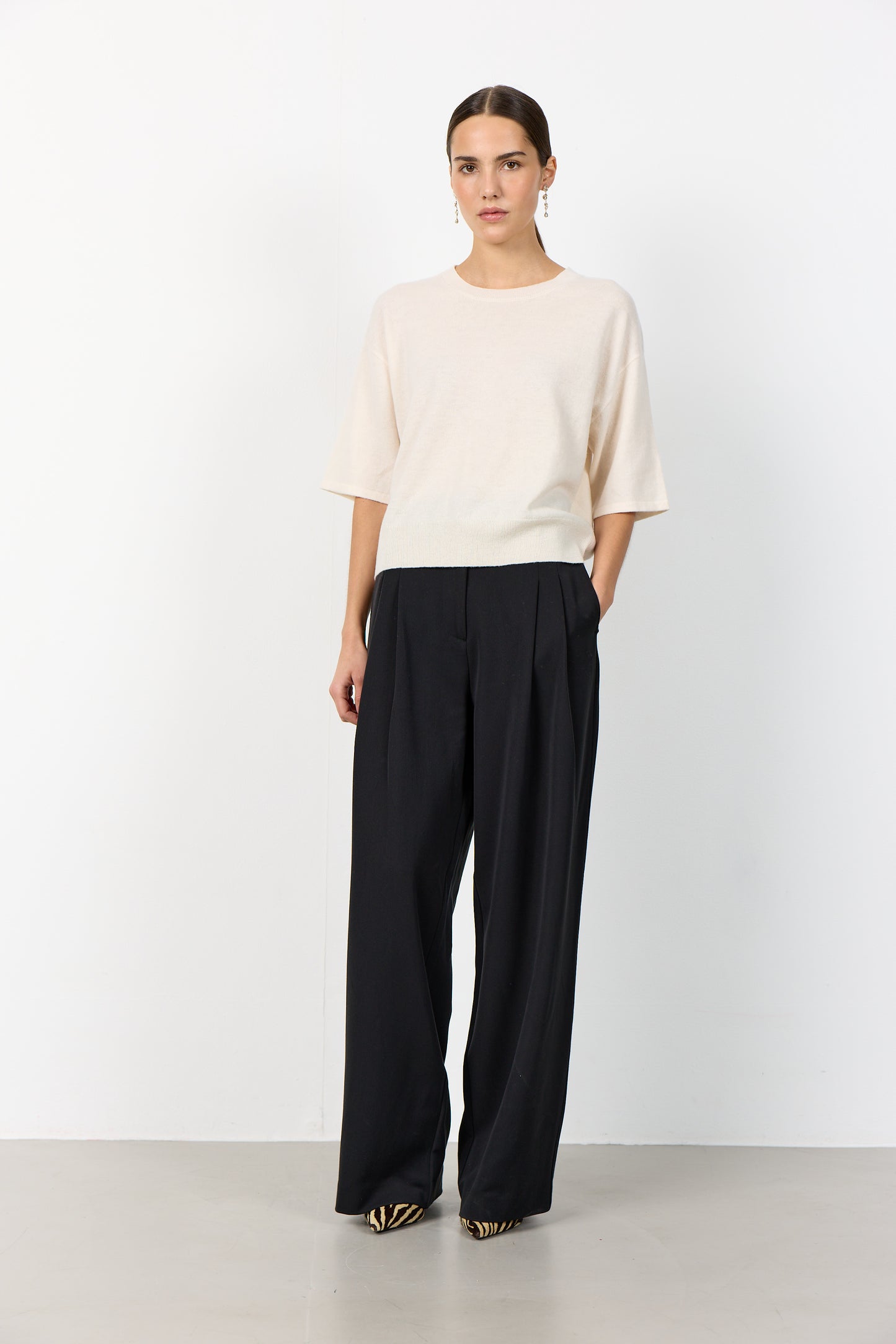 Ismaila stuttermapeysa, ljós