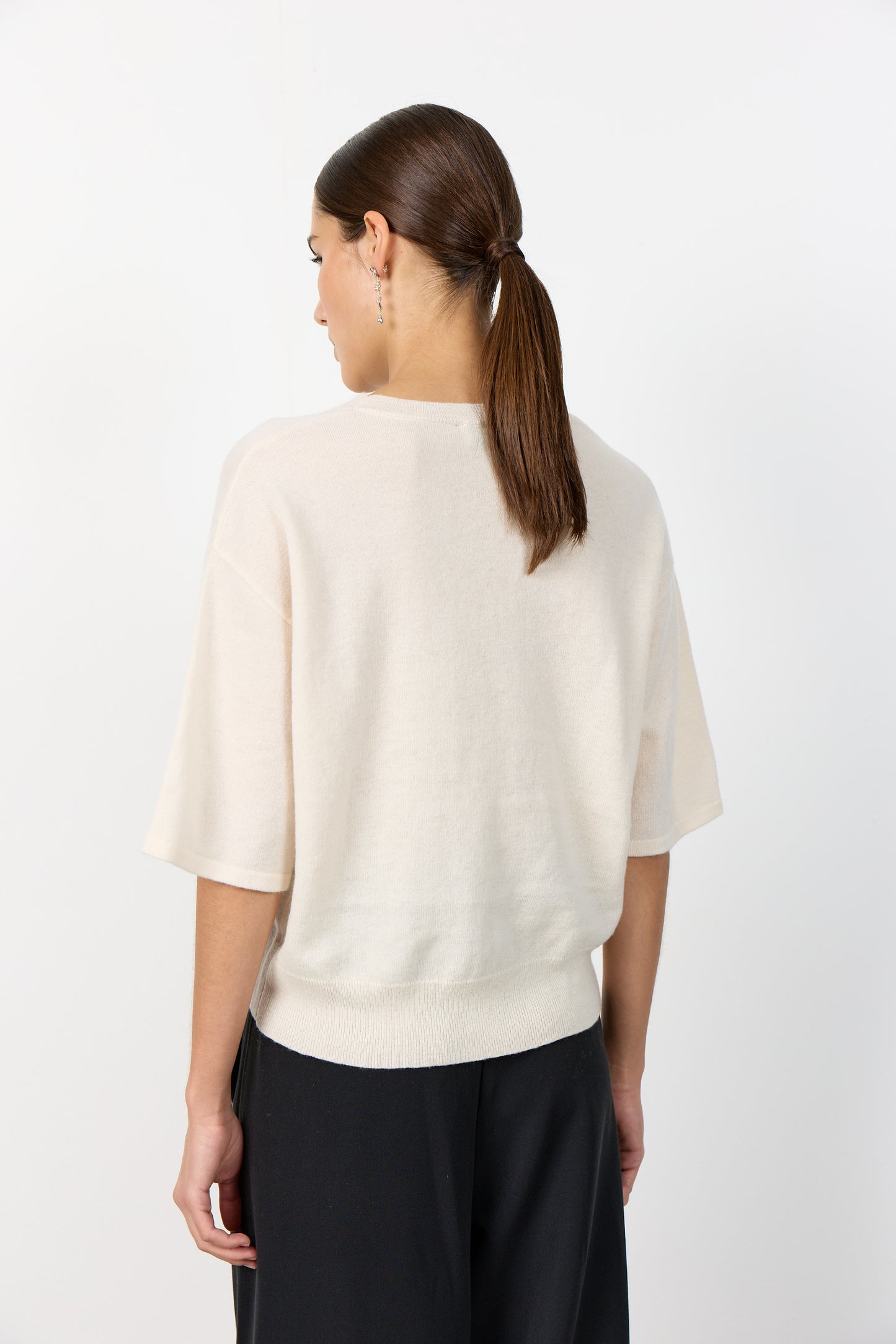 Ismaila stuttermapeysa, ljós