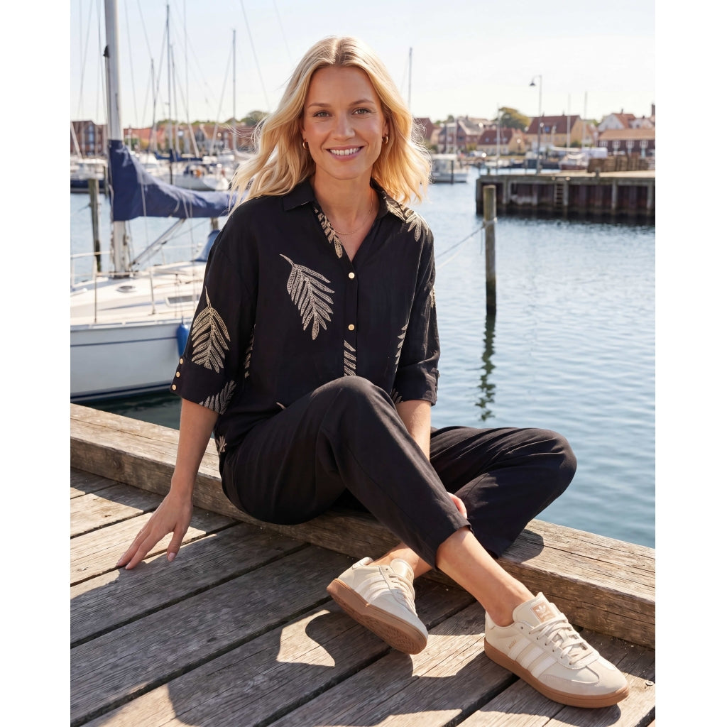 Lydia blússa, svört