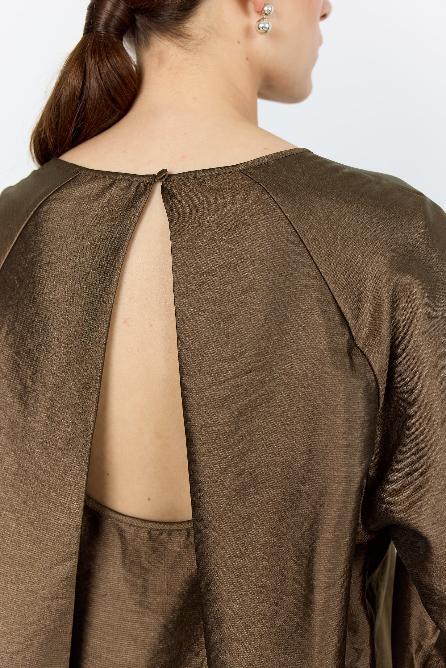 Nessa 2 toppur, bronze