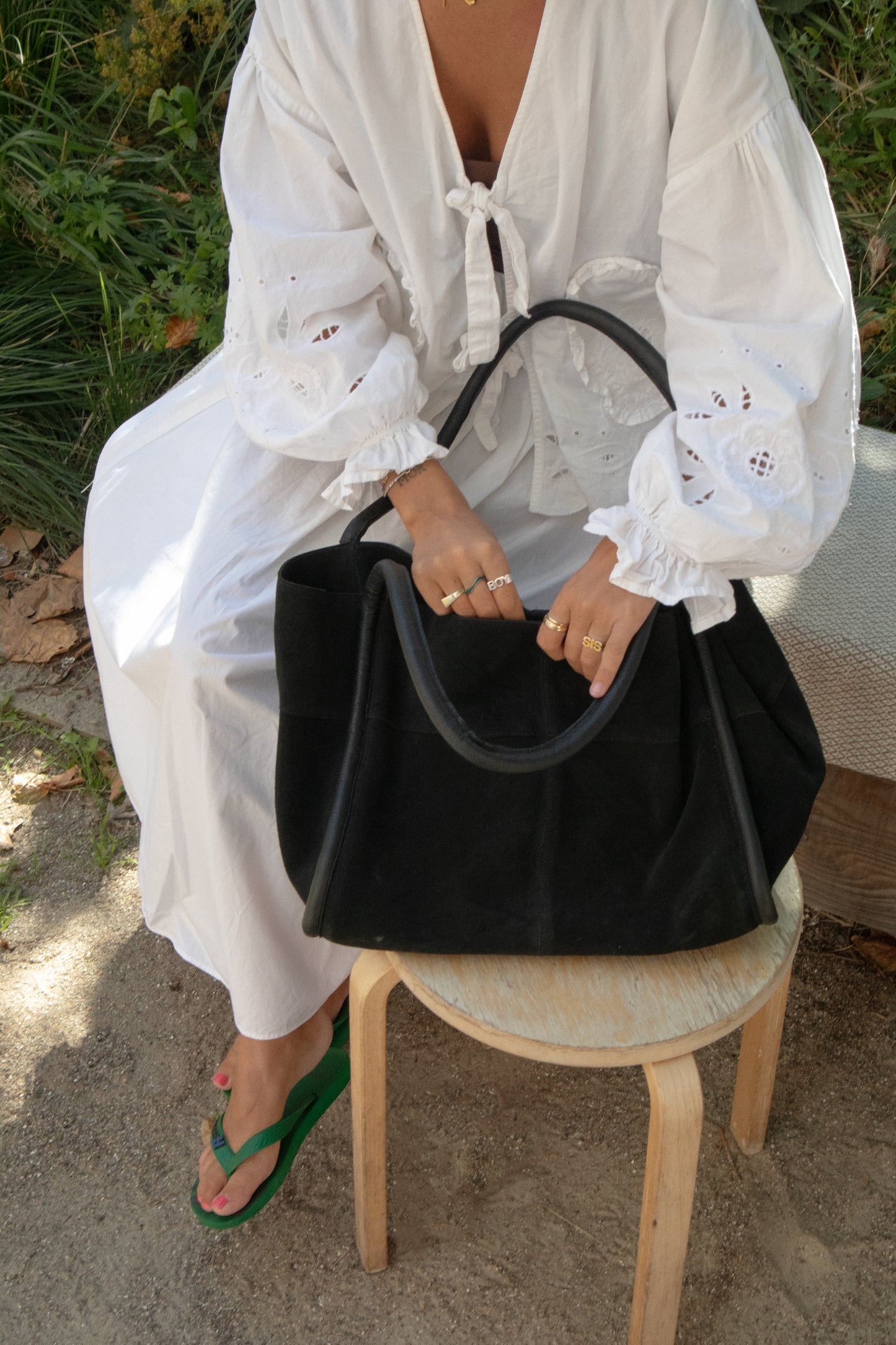 Meno rúskinnstaska, svört