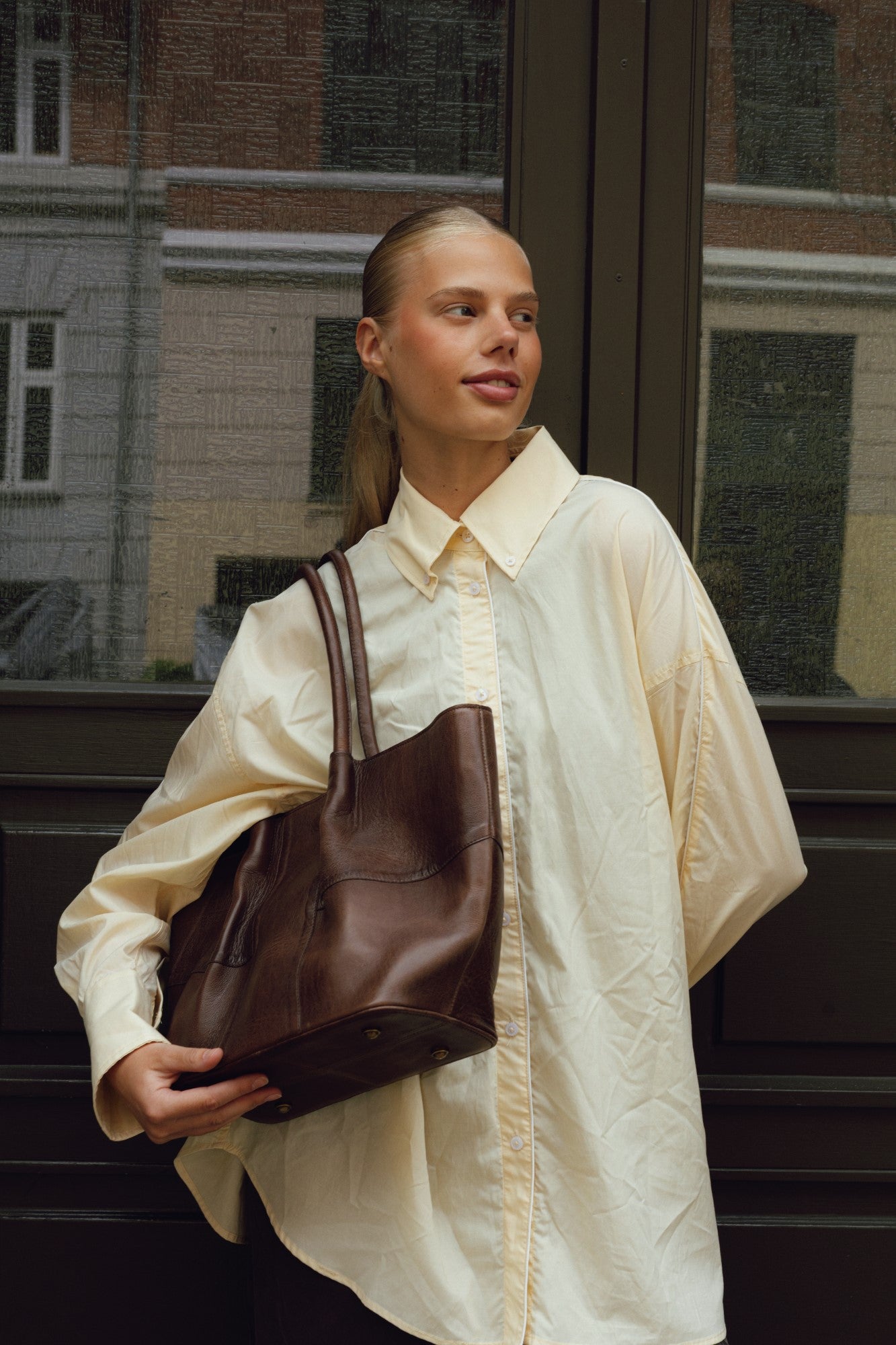 Mane leðurtaska minni, woodsmoke brún