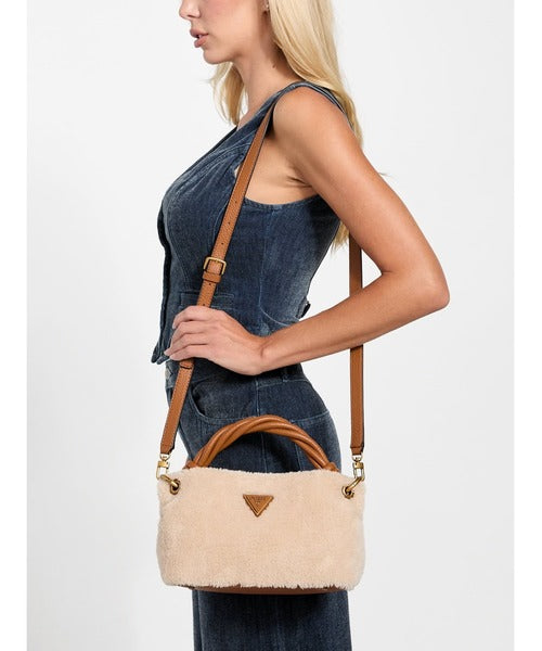 Guess Shaida, Teddytaska