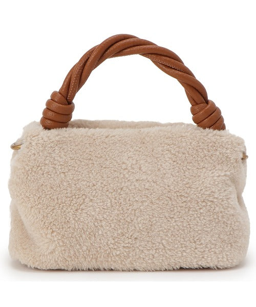 Guess Shaida, Teddytaska