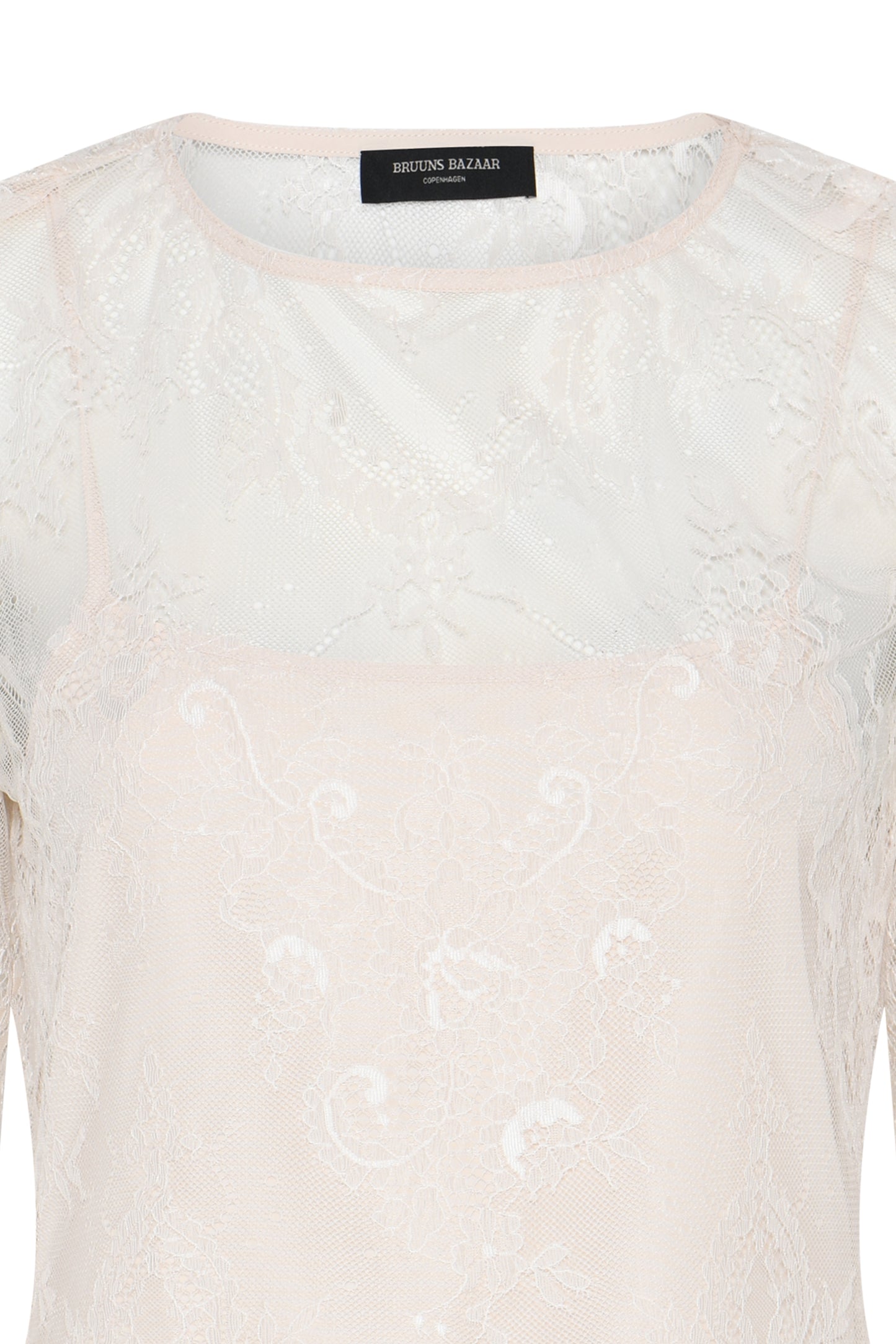 JuaniaBBSynvia blúndubolur