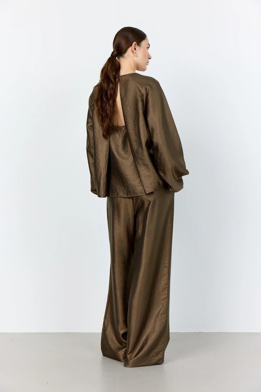 Nessa 2 toppur, bronze