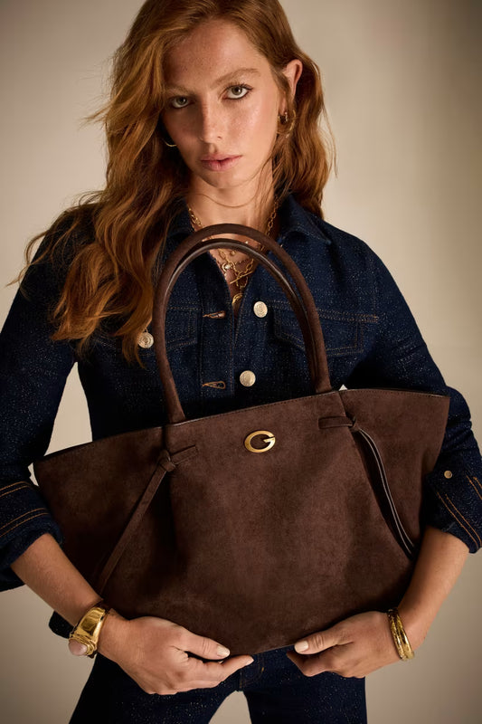 Allegra Tote Guess taska, dökkbrún