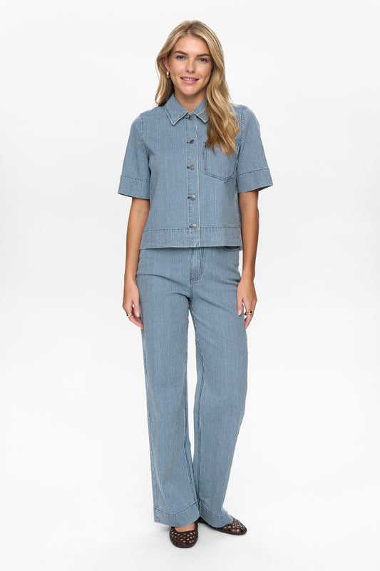 NuErina buxur, bláar