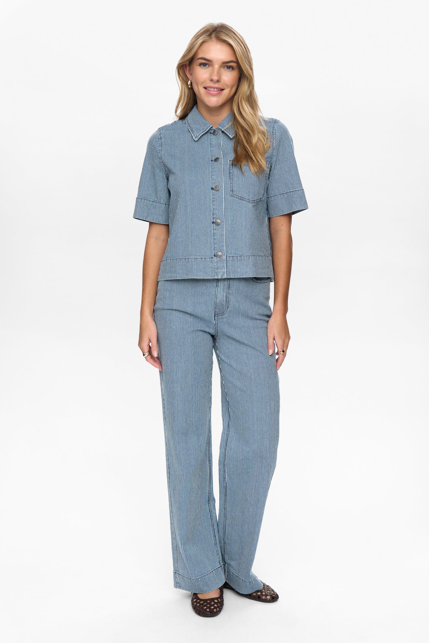 NuErina skyrta/jakki