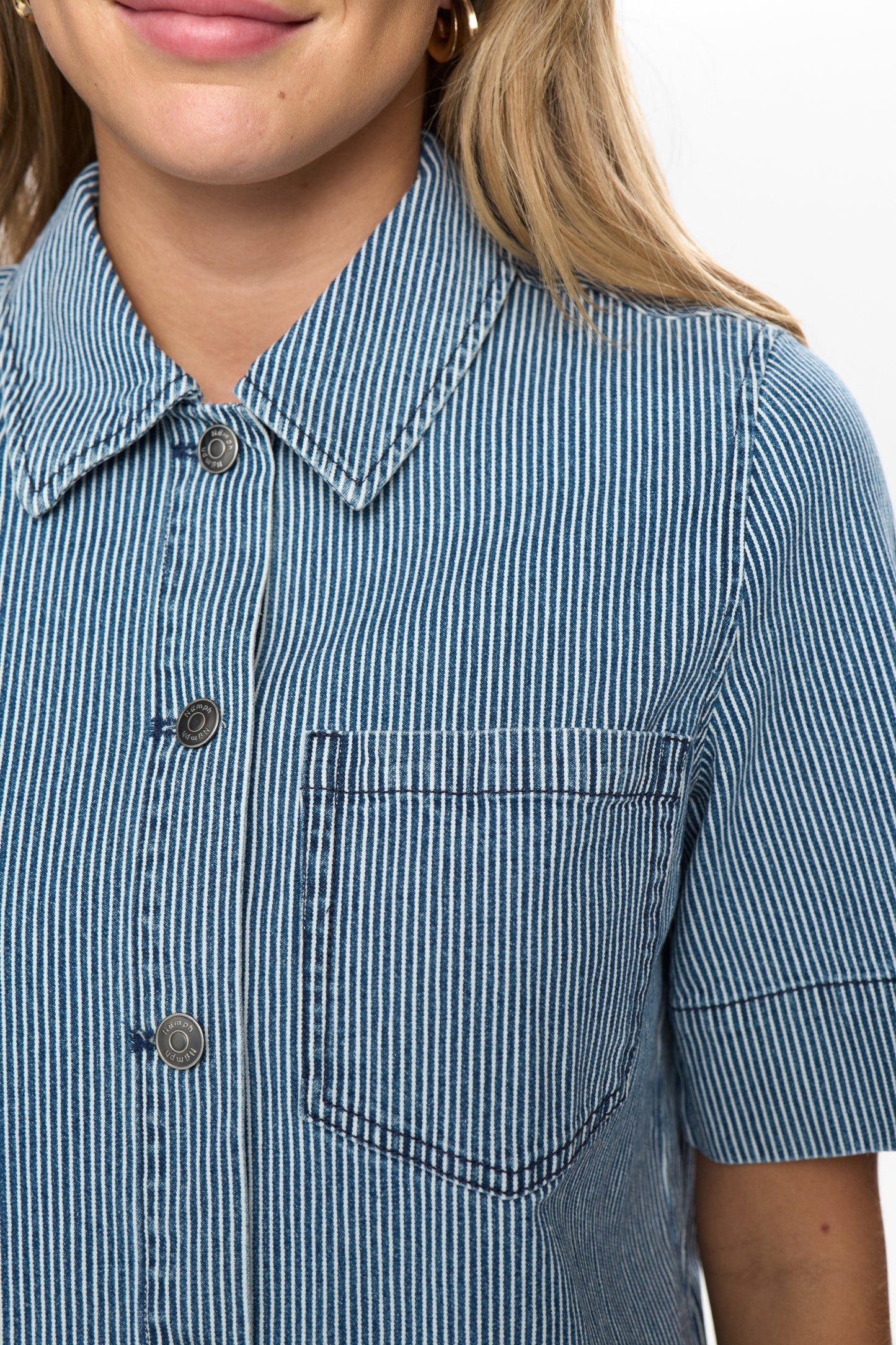 NuErina skyrta/jakki