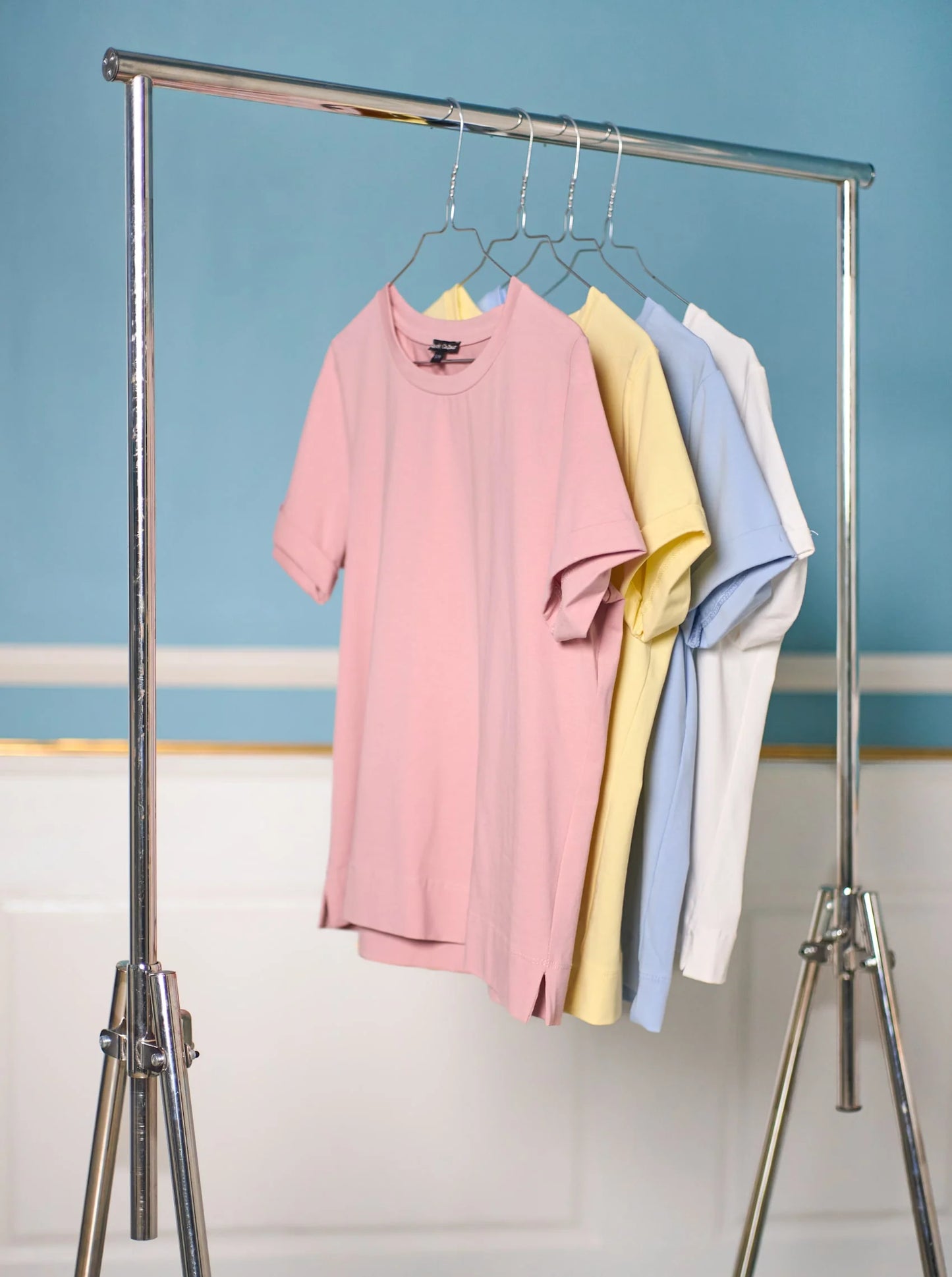 May stuttermabolur, bleikur