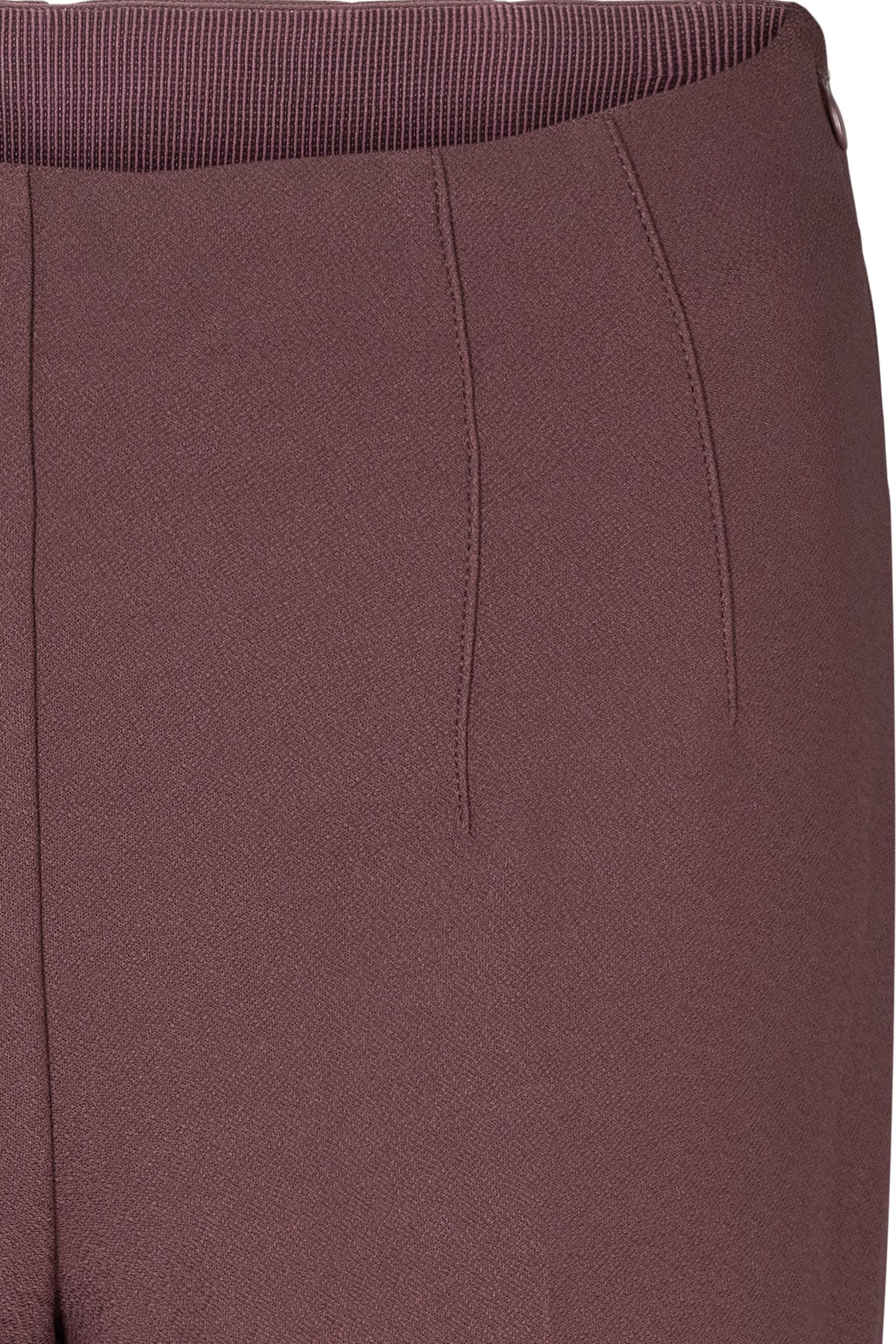 Rue de Femme Olana buxur, Merlot wine