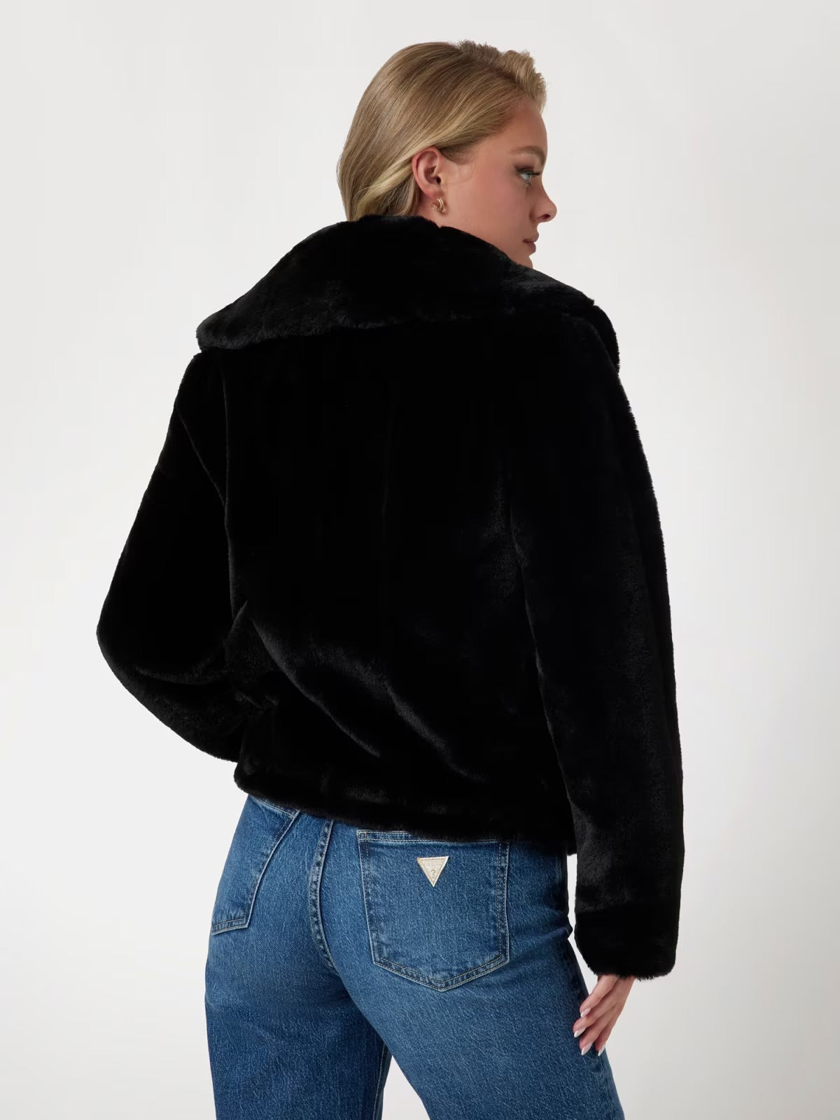 Sophy Guess pels, svartur