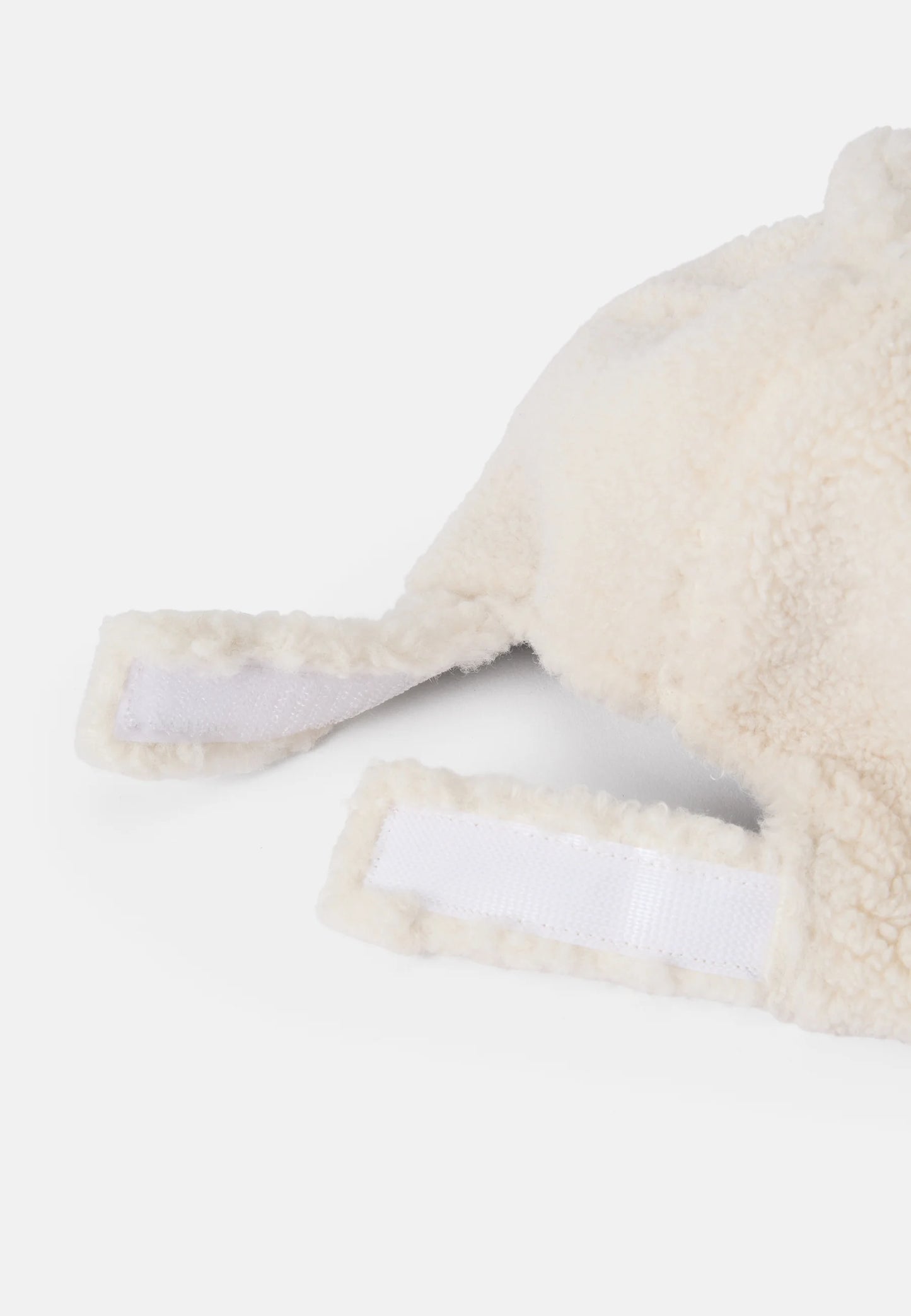 Guess derhúfa hvít teddy